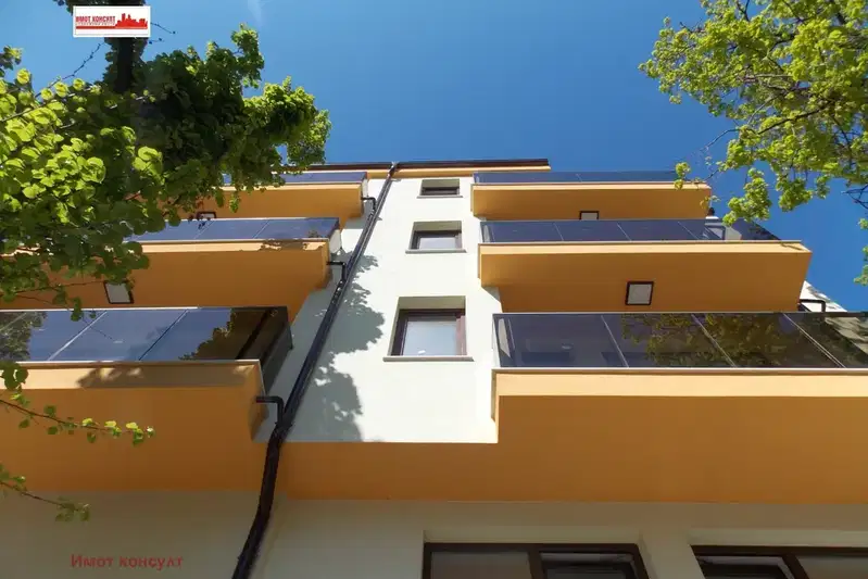 3-bedroom apartment in Plovdiv, Centyr