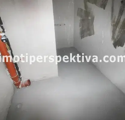 Снимка 5 — Тристаен апартамент в Пловдив, Център