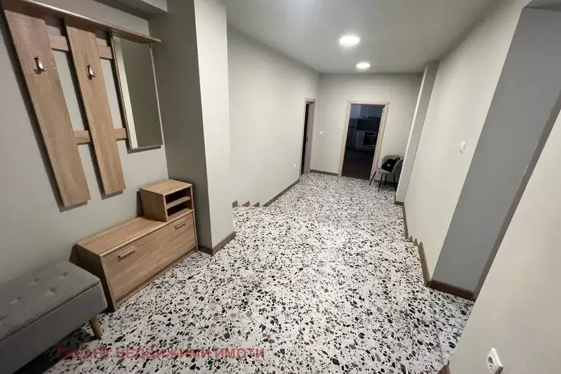 3-bedroom apartment in Gabrovo, Centyr