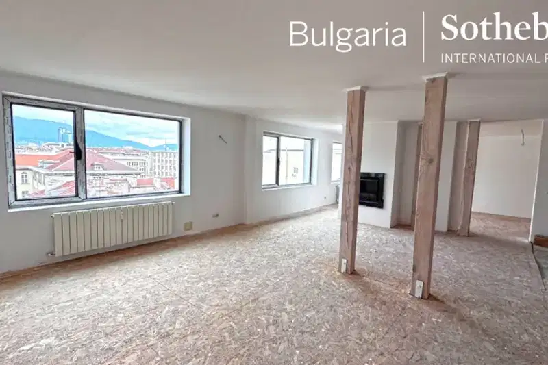 3-bedroom apartment in Sofia, Centyr