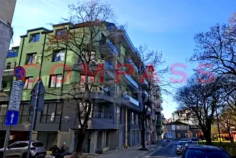 Тристаен апартамент във Варна, Център