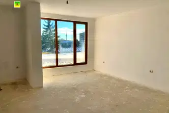 Тристаен апартамент в Добрич, Център
