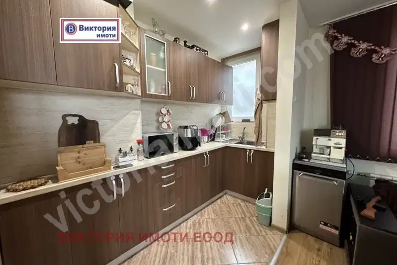 Тристаен апартамент във Велико Търново, Център