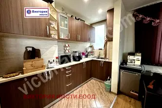 Тристаен апартамент във Велико Търново, Център
