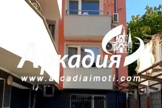 Тристаен апартамент с паркомясто в Каменица 2, Пловдив