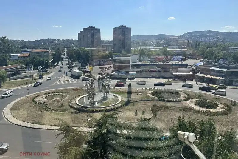 Тристаен апартамент в Кърджали, Център