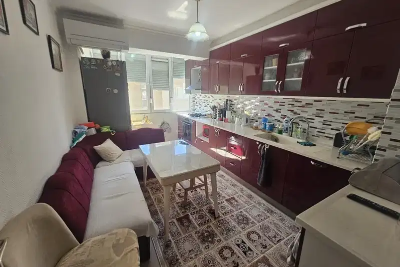 Тристаен апартамент в Кърджали, Център