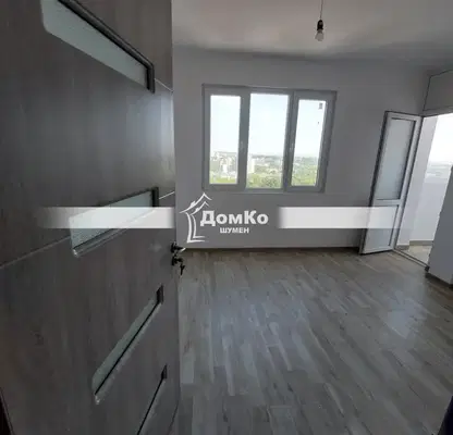Photo 2 — 3-bedroom apartment in Shumen, Centyr