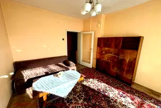 Тристаен апартамент в Търговище, Център