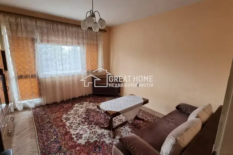 3-bedroom apartment in Tyrgovishte, Centyr