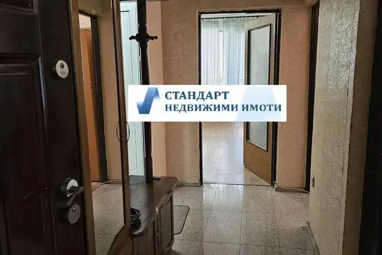 Тристаен апартамент с 2 спални в Център, Пловдив