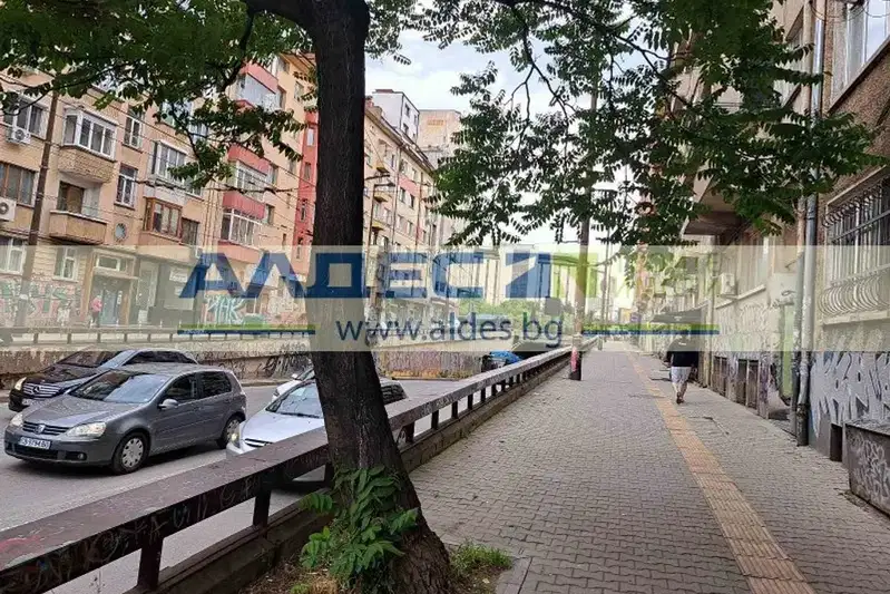 3-bedroom apartment in Sofia, Centyr