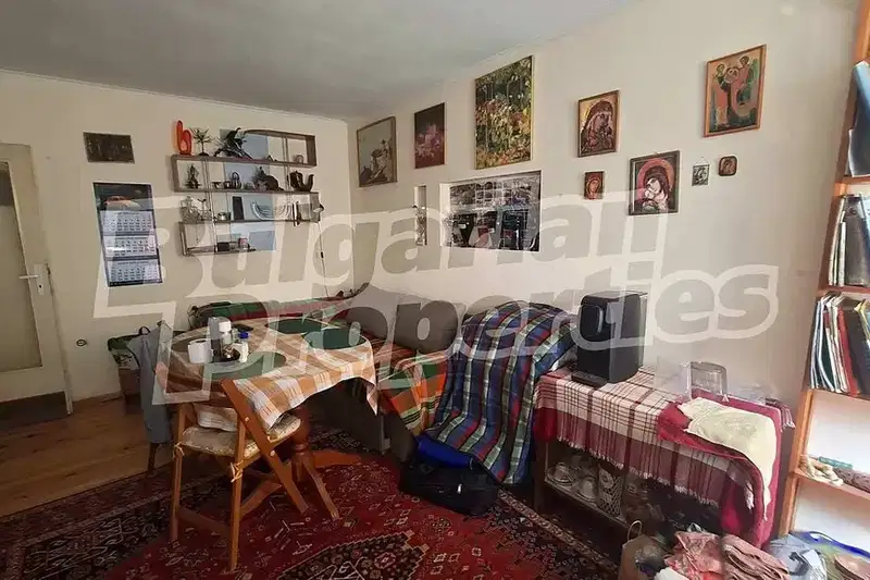 3-bedroom apartment in Varna, Centyr