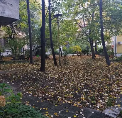 Снимка 4 — Тристаен апартамент в София, Център