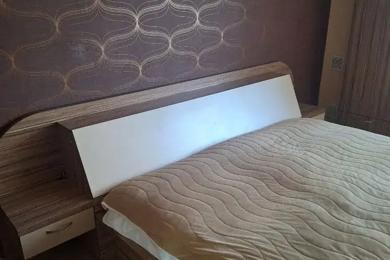 Тристаен апартамент в Перник, Център