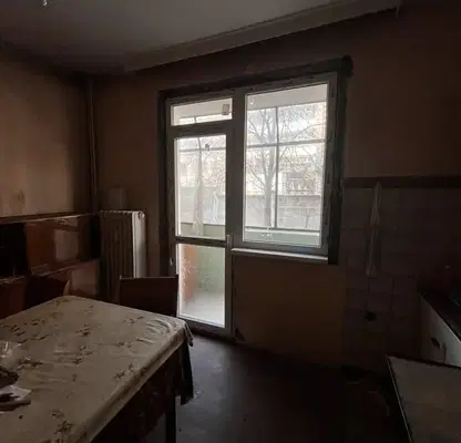 Снимка 5 — Тристаен апартамент в Перник, Център