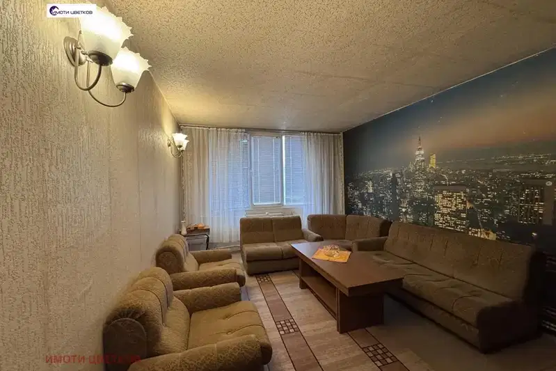 3-bedroom apartment in Vraca, Centyr