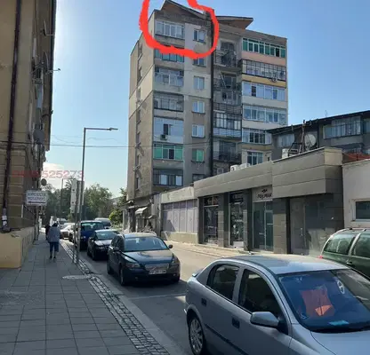 Снимка 3 — Тристаен апартамент в Раз, Център