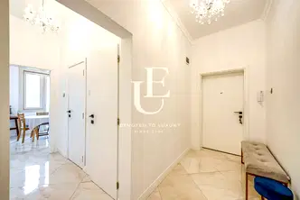 Тристаен апартамент в София, Център