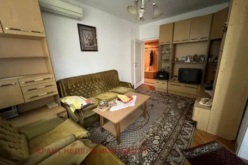 Тристаен апартамент в Габрово, Център
