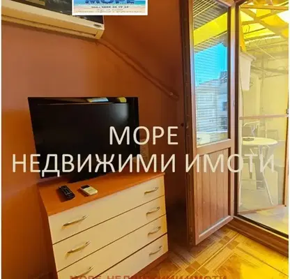 Снимка 3 — Тристаен апартамент в Бургас, Център