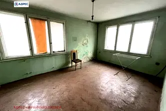 Тристаен апартамент в Ловеч, Център
