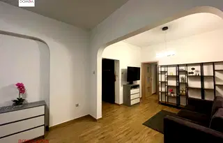 Тристаен апартамент в София, Център