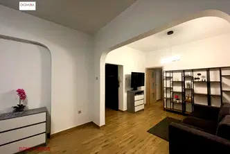 Тристаен апартамент в София, Център