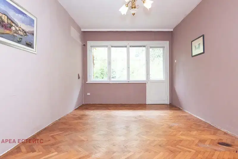 Тристаен апартамент в Бургас, Център