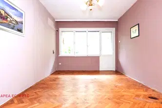 Тристаен апартамент в Бургас, Център