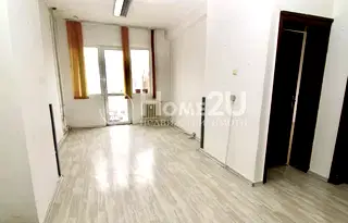 Тристаен апартамент в София, Център