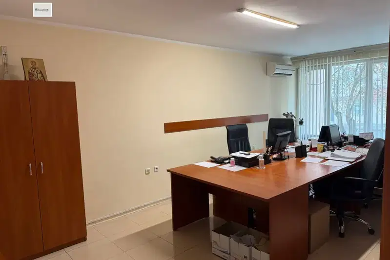 3-bedroom apartment in Sofiya, Centyr