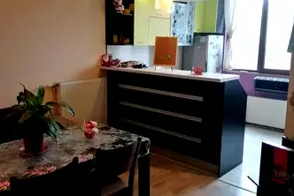 Тристаен апартамент във Велико Търново, Център