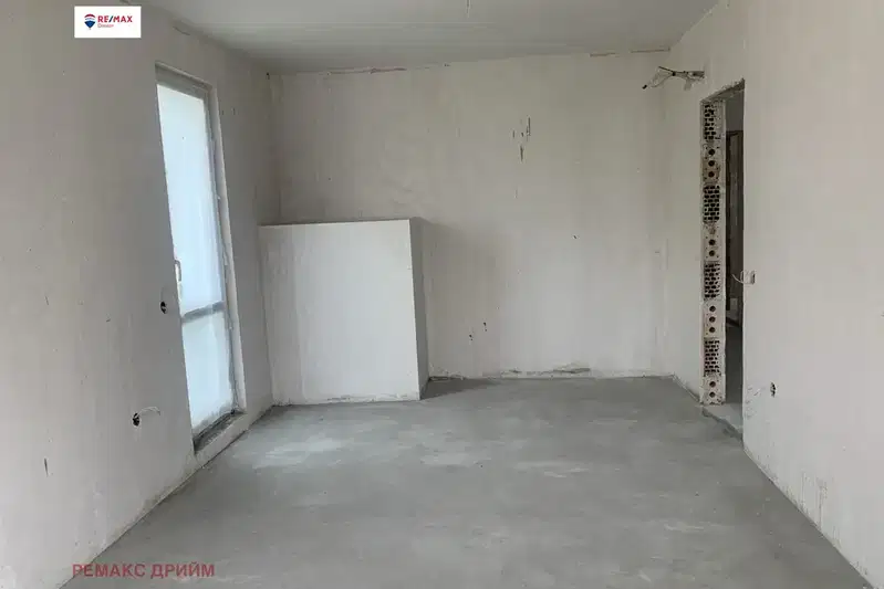 3-bedroom apartment in Varna, Centyr
