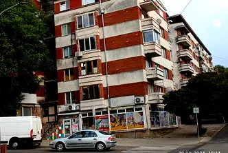 Тристаен апартамент в Кърджали, Център