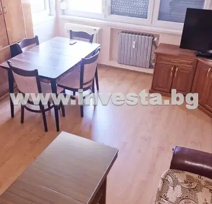 Снимка 2 — Тристаен апартамент в Център, Пловдив с голяма тераса