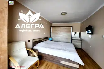 Тристаен апартамент в Пазарджик, Център