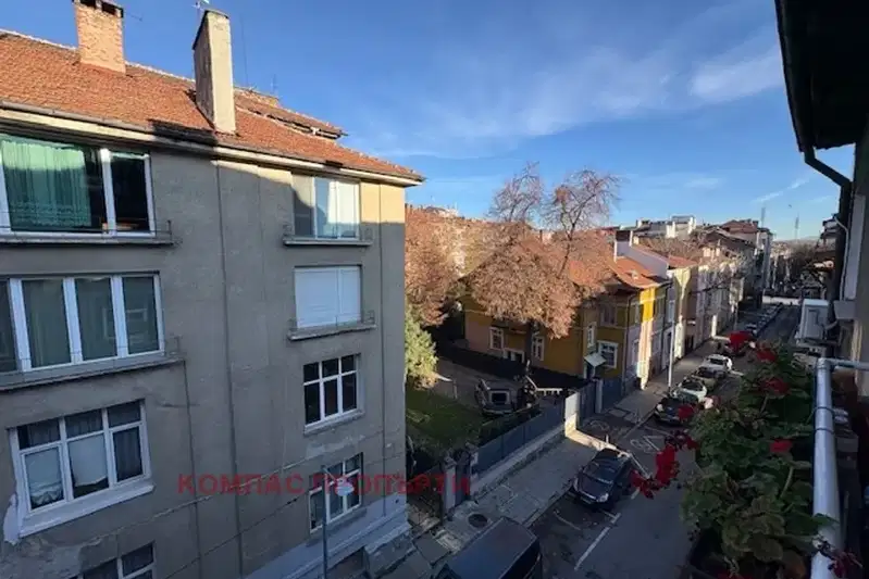 3-bedroom apartment in Sofiya, Centyr