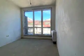 Тристаен апартамент във Варна, Център