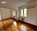Снимка 2 — Тристаен апартамент в София, Център