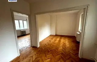 Тристаен апартамент в София, Център