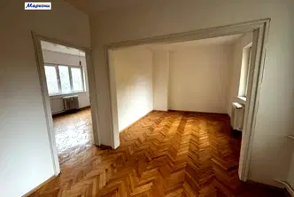 Тристаен апартамент в София, Център