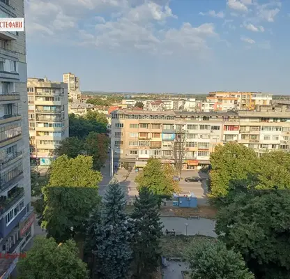Снимка 5 — Тристаен апартамент в Русе, Център