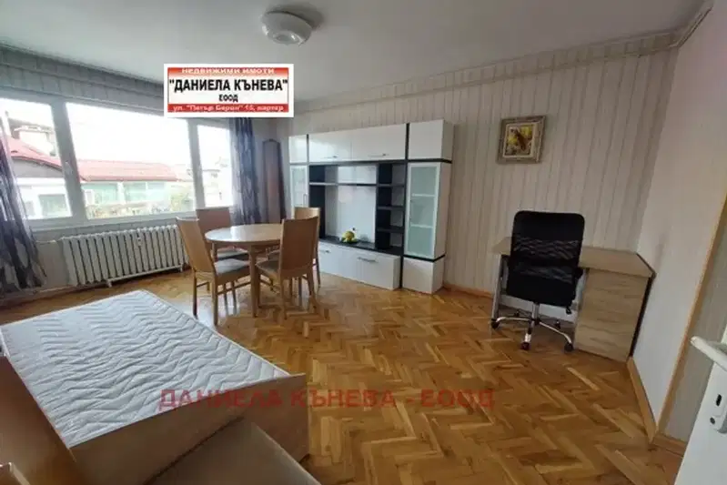 Тристаен апартамент в Русе, Център