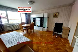 Тристаен апартамент в Русе, Център
