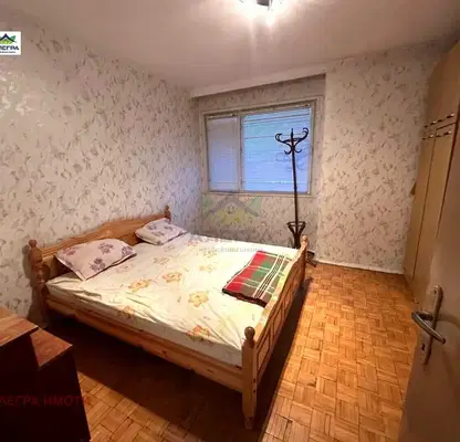 Снимка 3 — Тристаен апартамент в Пазарджик, Център