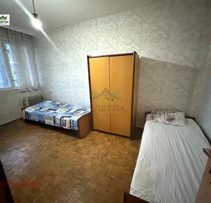 Снимка 4 — Тристаен апартамент в Пазарджик, Център