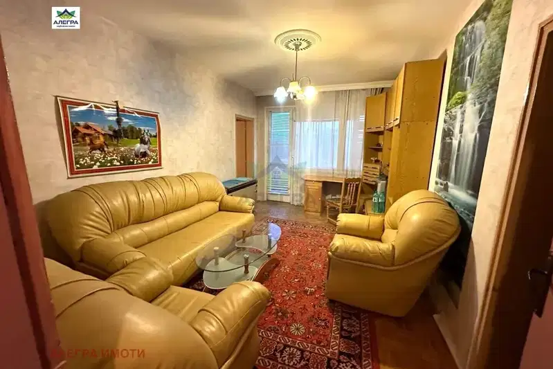 3-bedroom apartment in Pazardjik, Centyr