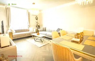 Тристаен апартамент в София, Център