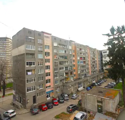 Снимка 5 — Тристаен апартамент в Габрово, Център
